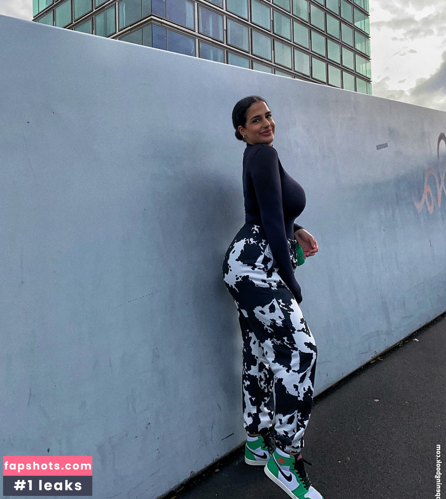 Anna-Maria gallery photo #20