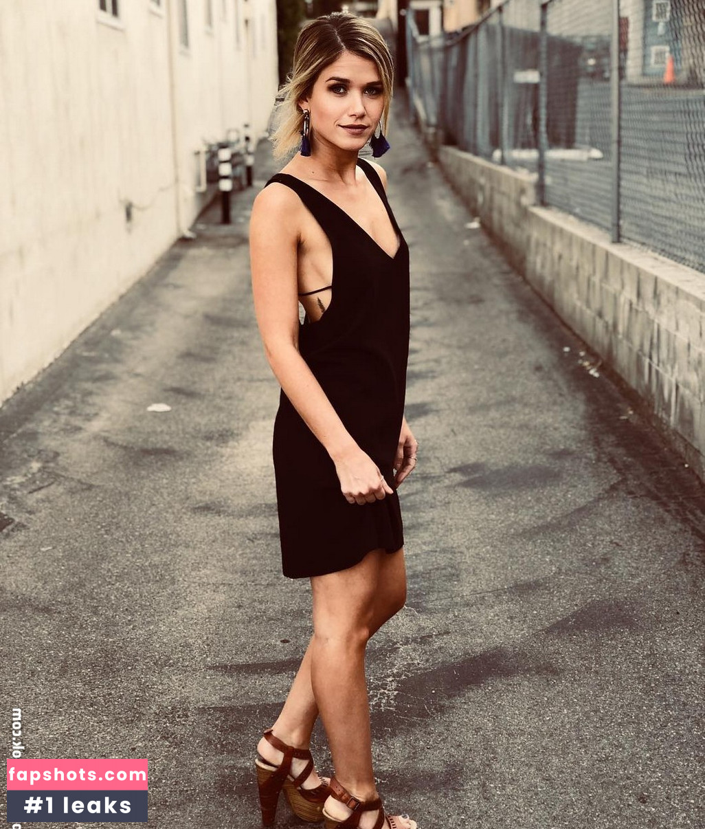 Anna-Marie Dobbins gallery photo #52