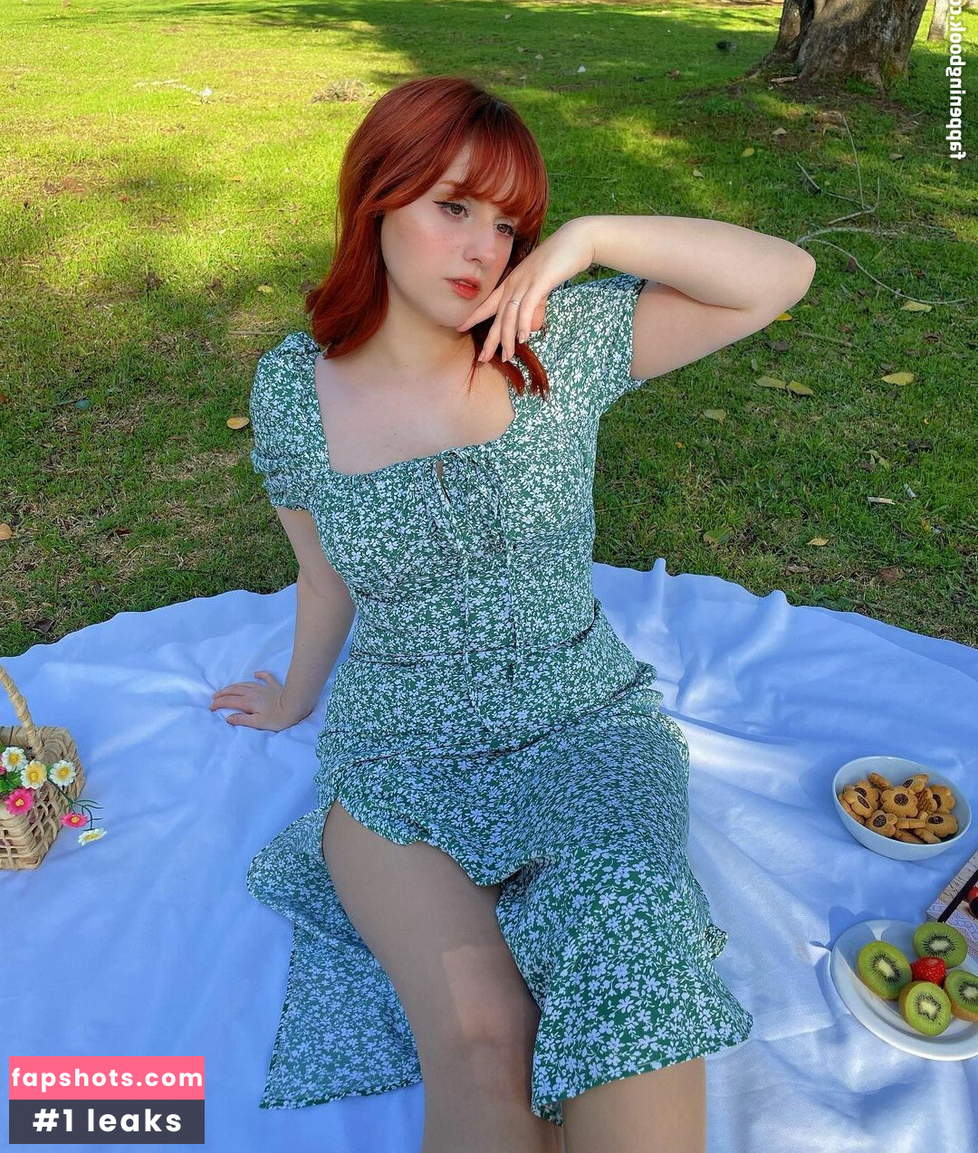 Anna Moreira gallery photo #40