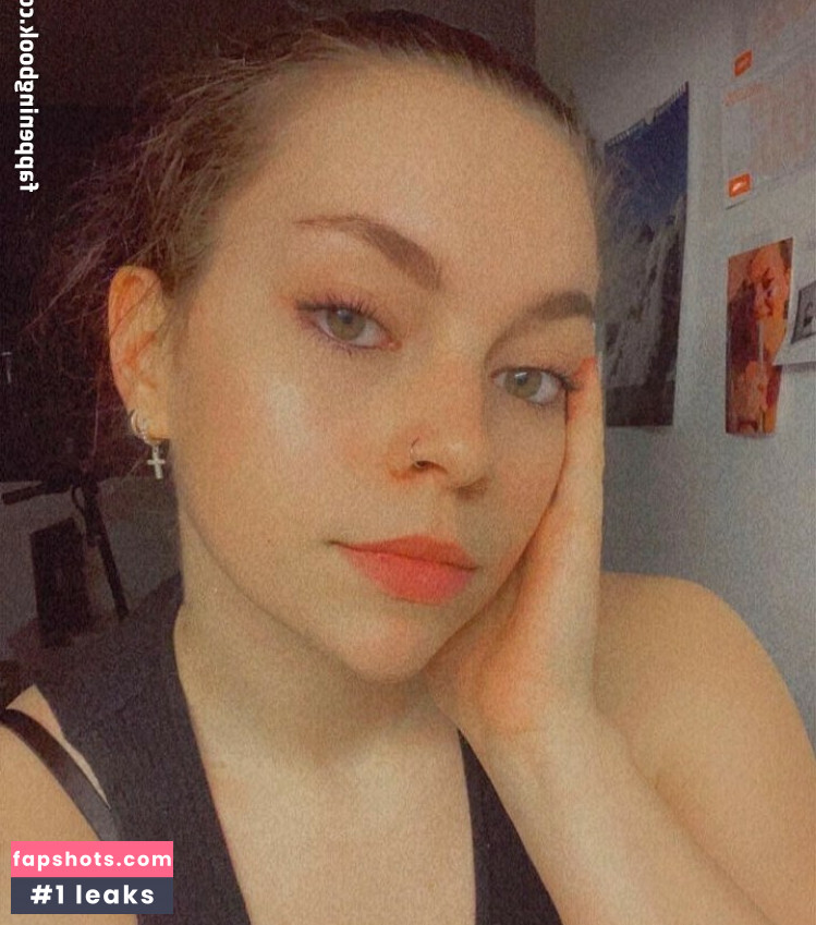 Anna Mungenast gallery photo #5