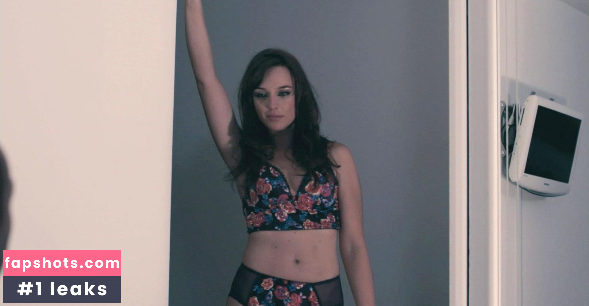 Anna Nightingale nude babe gallery