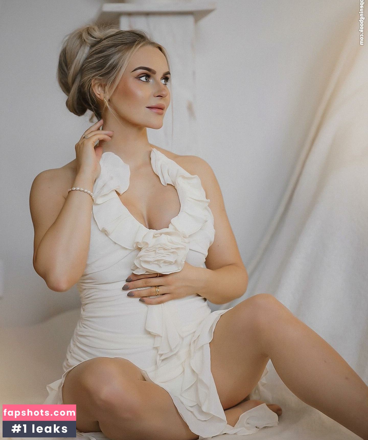 Anna Nystrom gallery photo #16