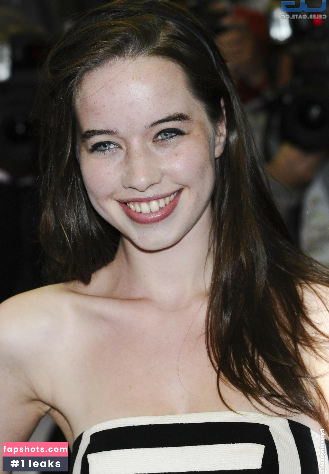 Anna Popplewell gallery photo #14