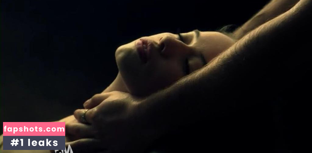 Anna Popplewell gallery photo #21