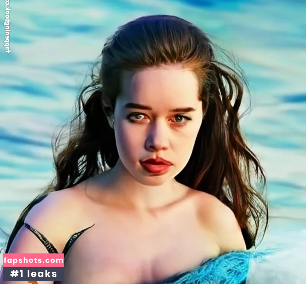 Anna Popplewell gallery photo #10