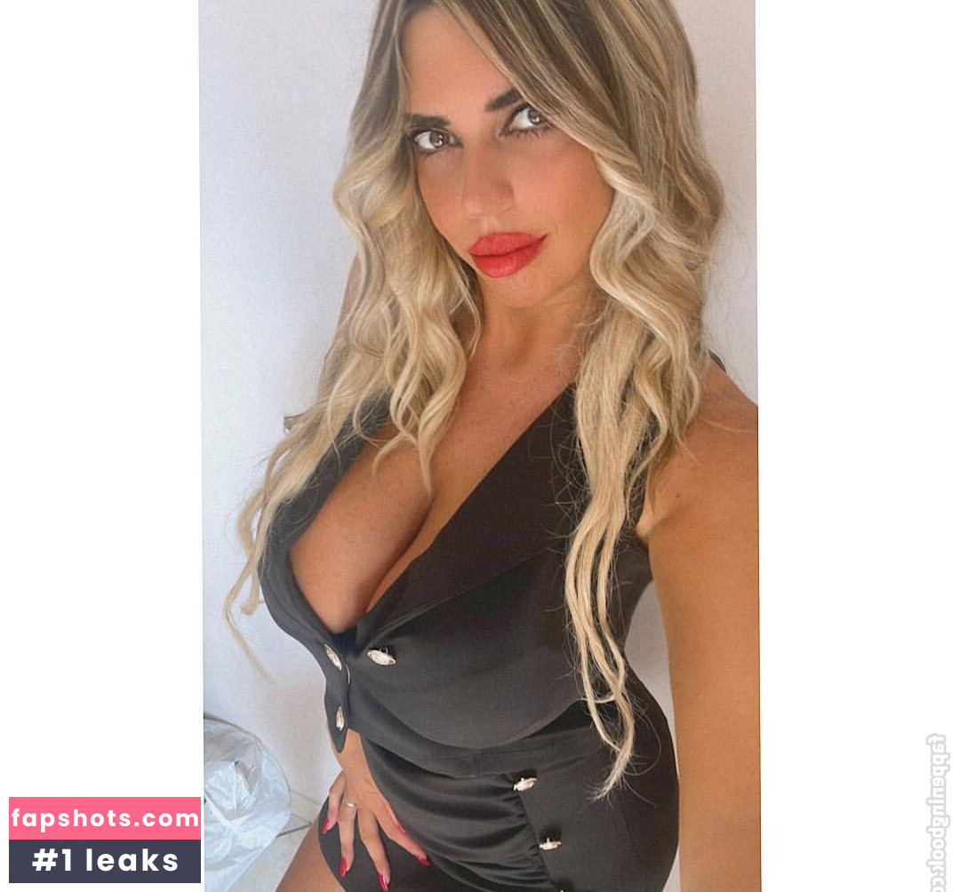 Anna Riano gallery photo #4