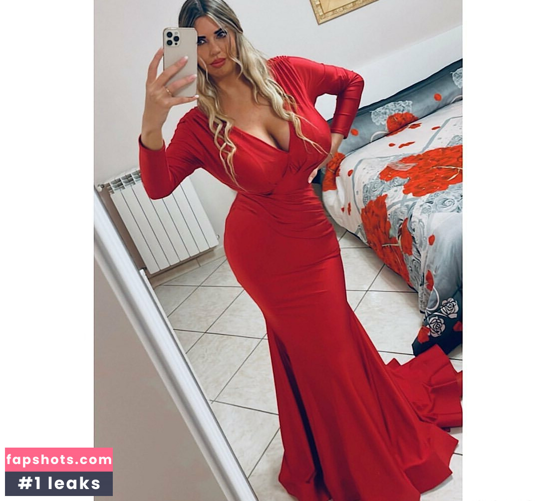 Anna Riano gallery photo #10