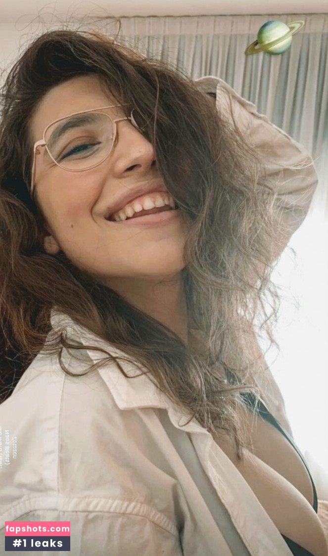 Anna Romero gallery photo #24