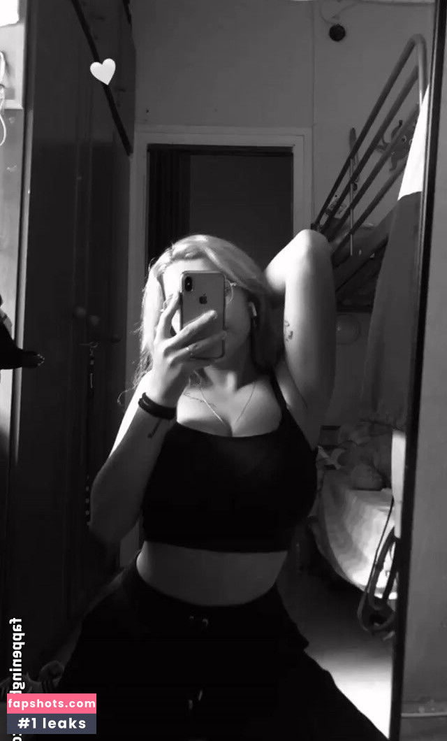 Anna Romero gallery photo #5