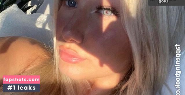 Anna Sophie Dueck gallery photo #4