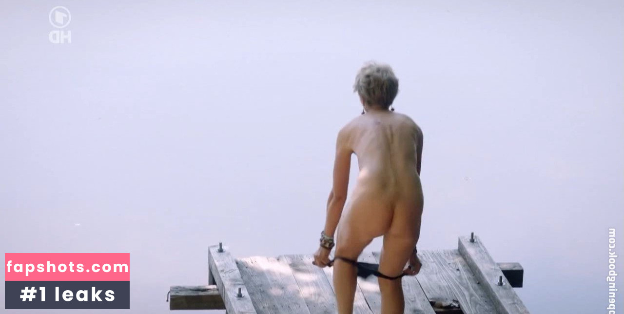 Anna Stieblich gallery photo #6