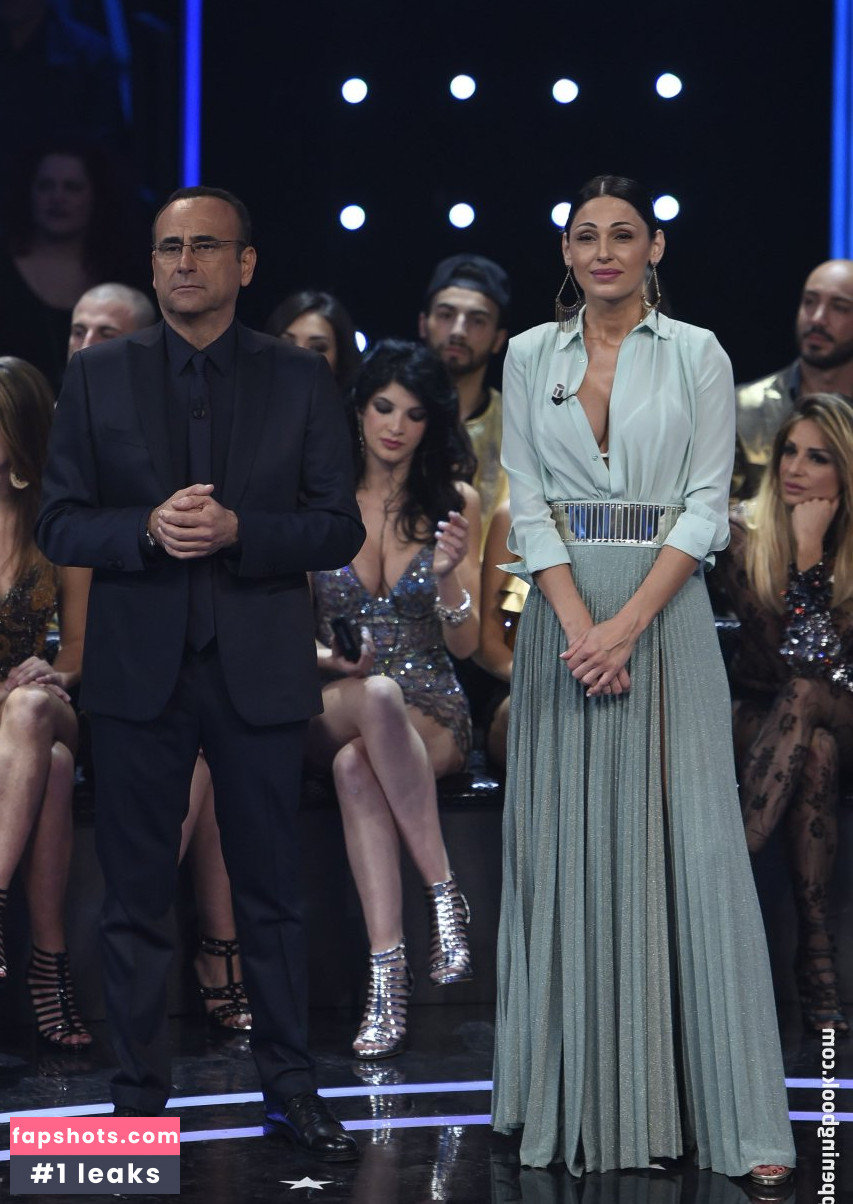 Anna Tatangelo gallery photo #41