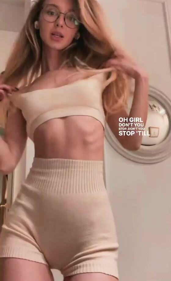 anna-tsaralunga gallery photo #1391