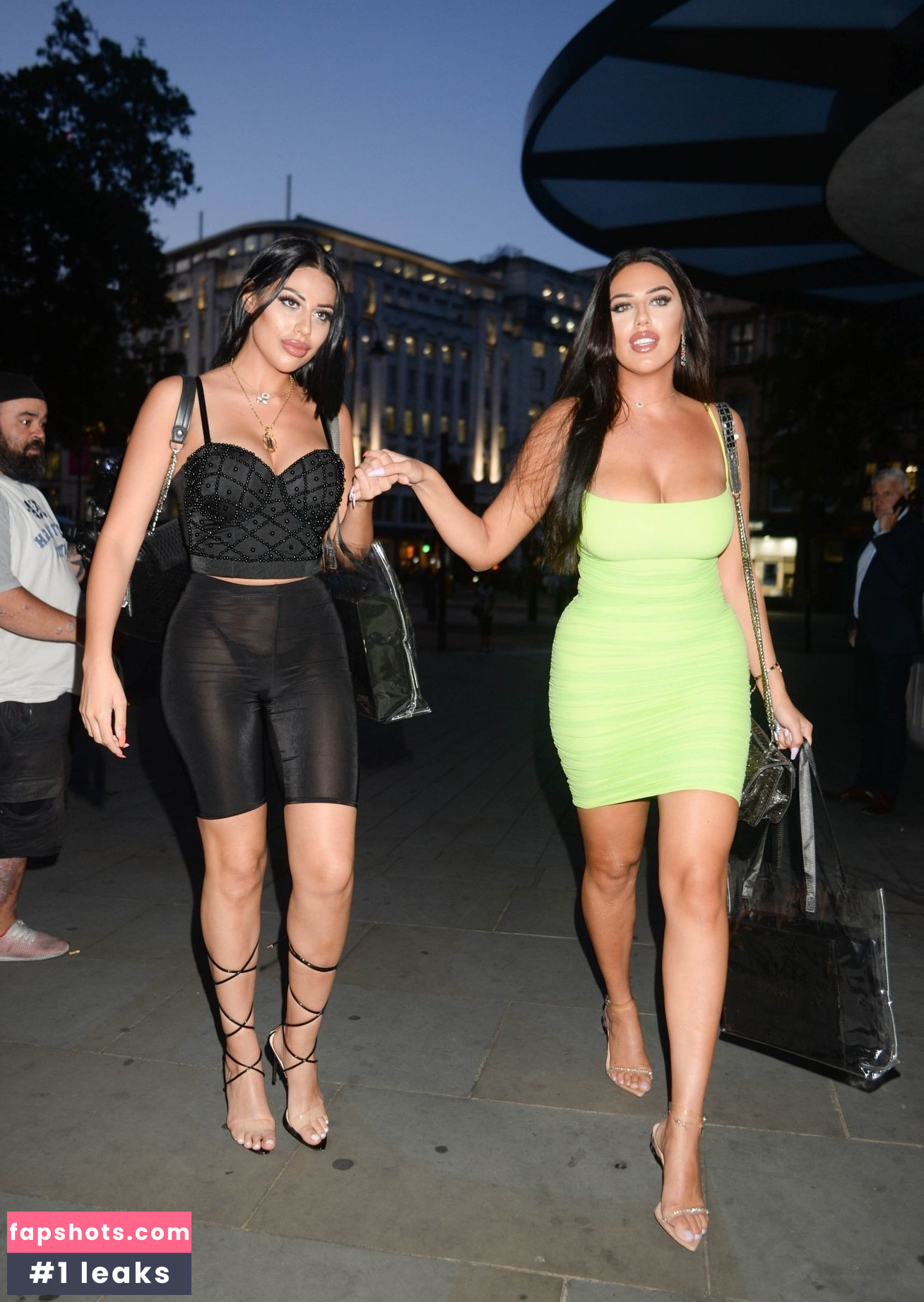 Anna Vakili gallery photo #35