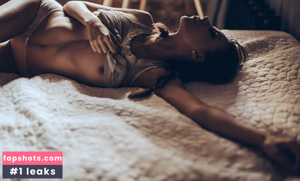 Anna Venice gallery photo #27