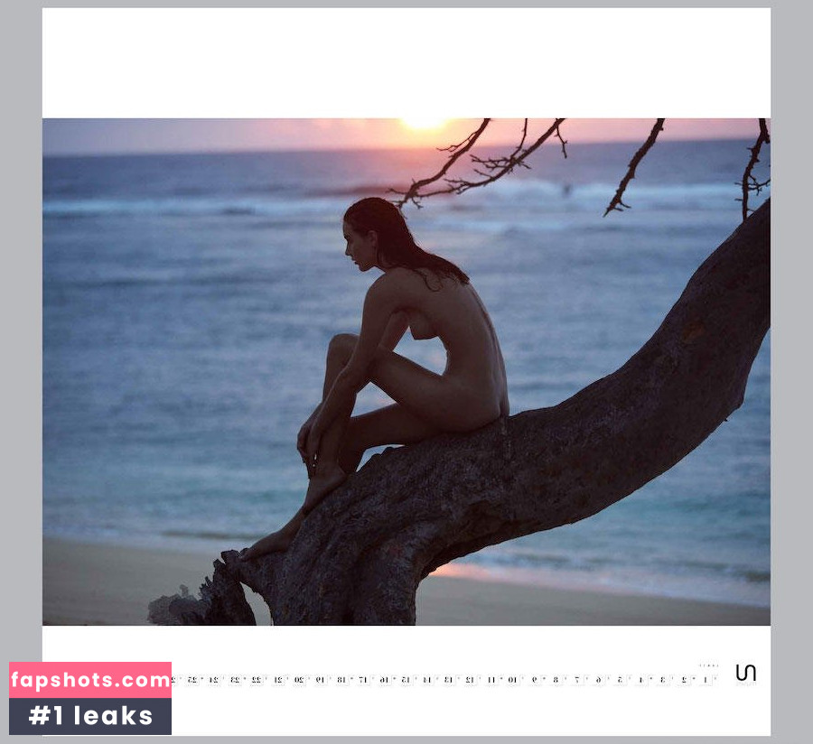 Anna Wolf gallery photo #37