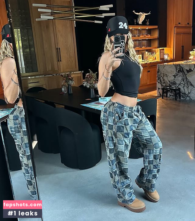 Annabella Campagna Nude Leaks OnlyFans Photos #2 - LeakJerk