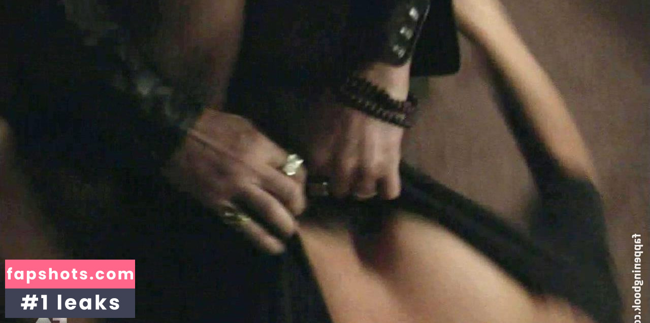 Annabeth Gish Nude Leaks OnlyFans Photos #33 - LeakJerk