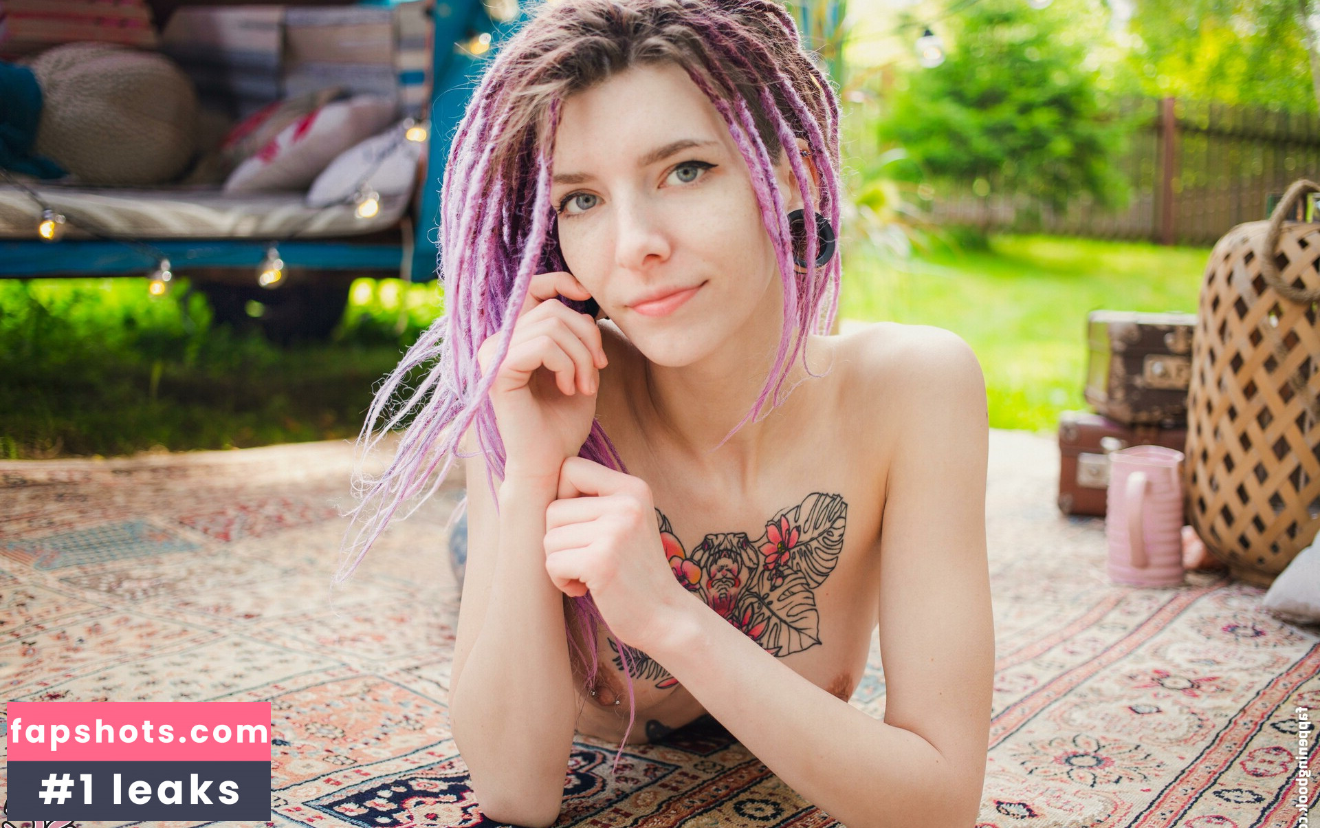 Annahyde gallery photo #29