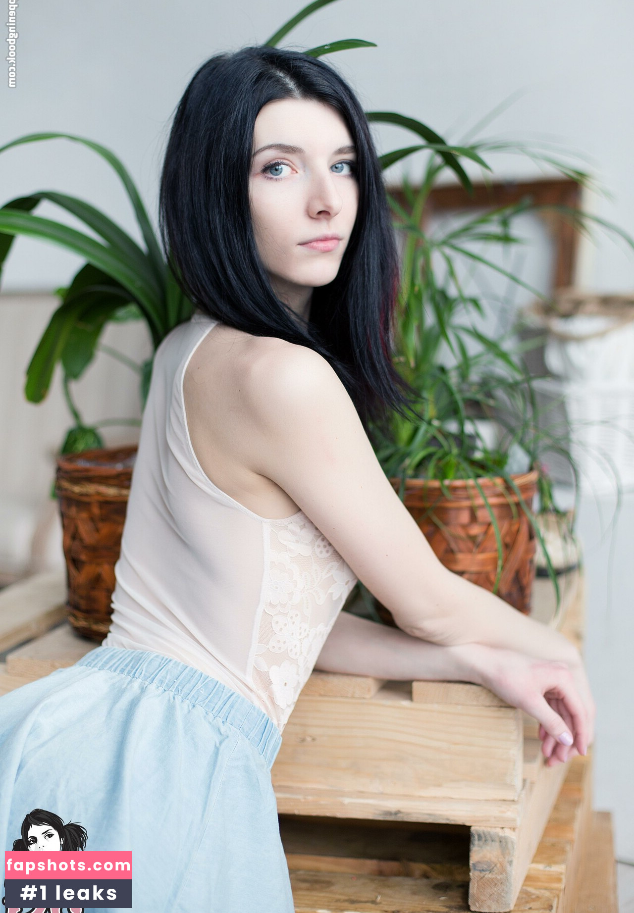 Annahyde gallery photo #35