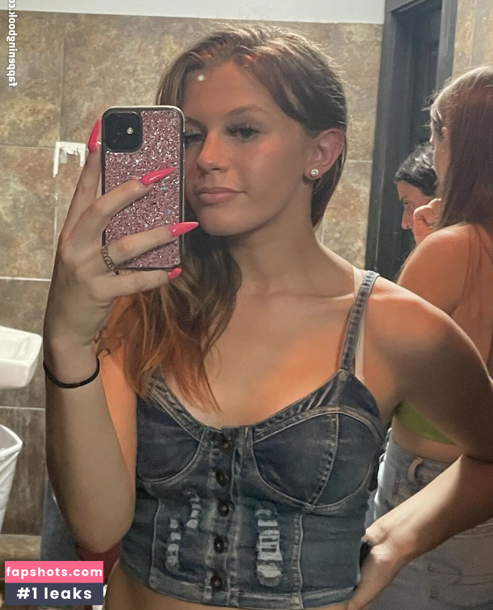 annalovesbanana gallery photo #2