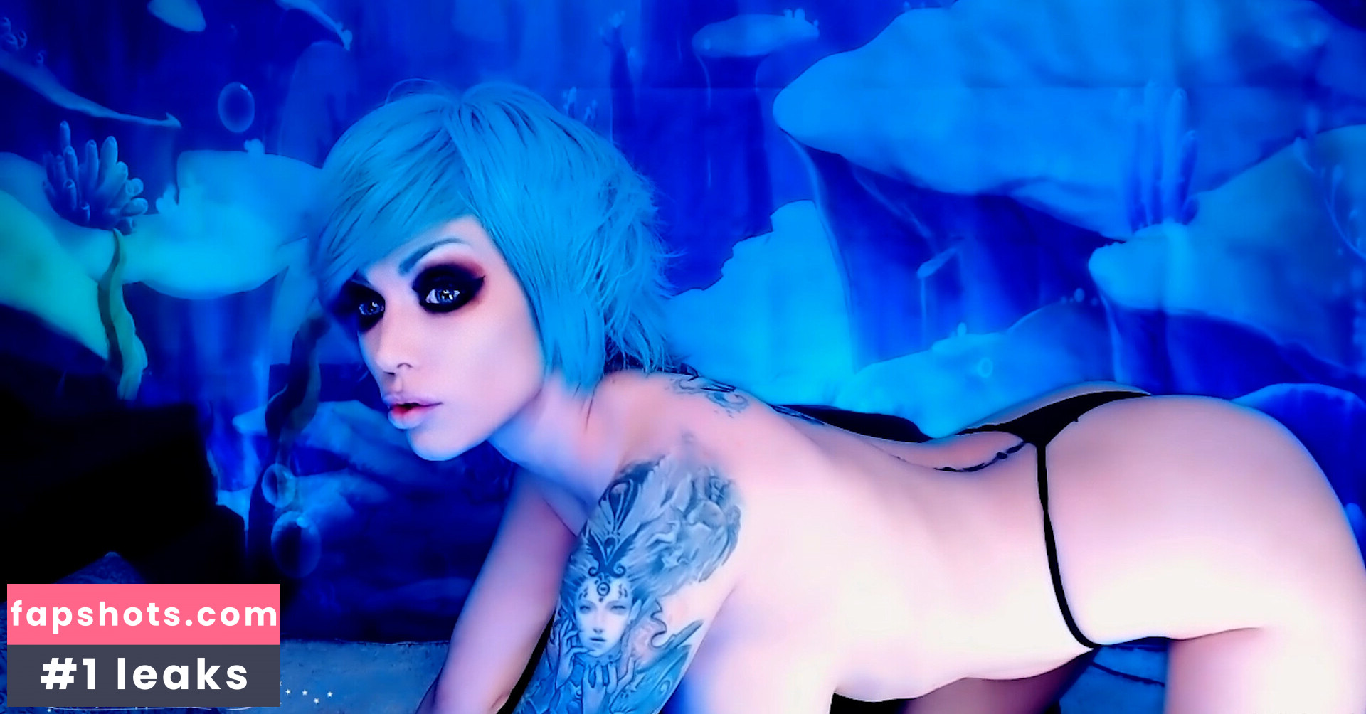 AnnaMolli gallery photo #5