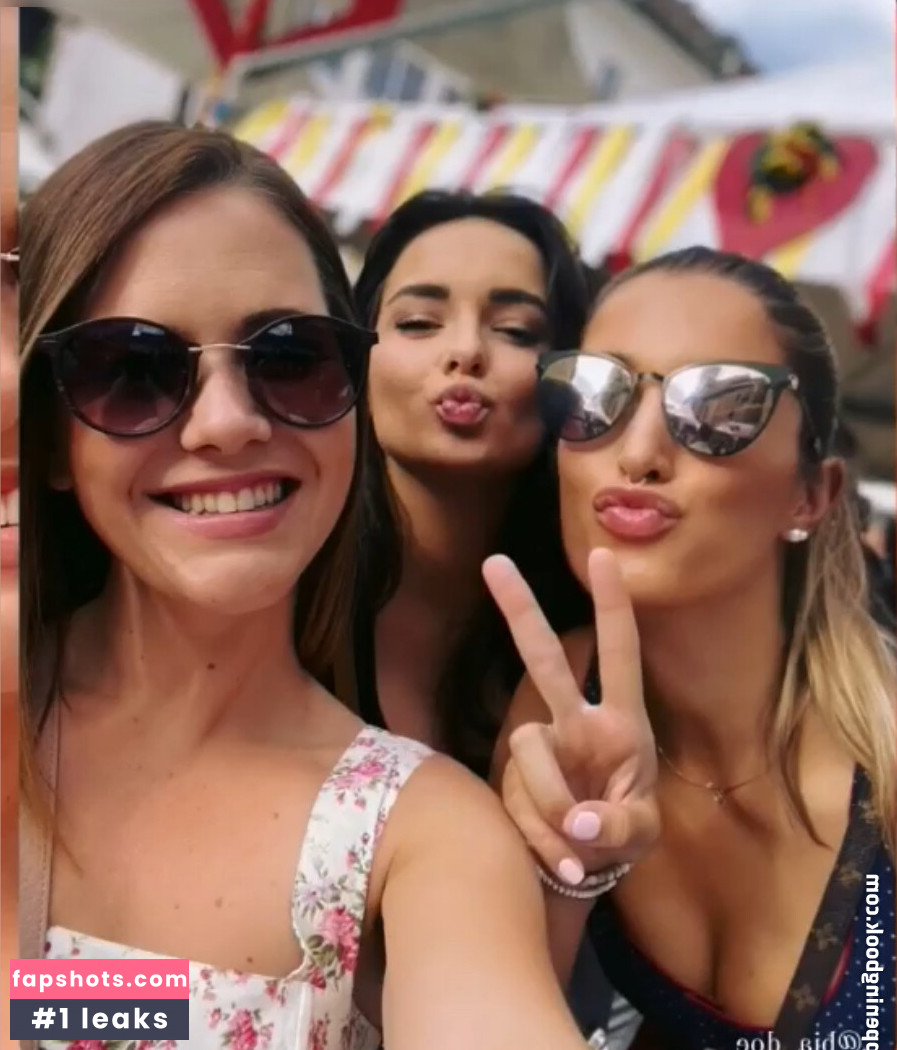 Annawhispers gallery photo #4