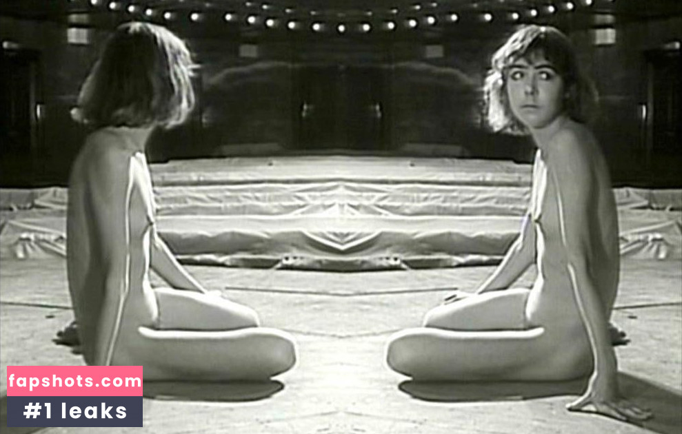 Anne Bennent gallery photo #17