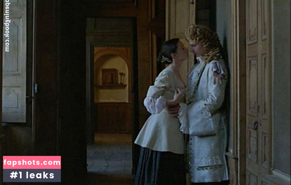 Anne Brochet gallery photo #30