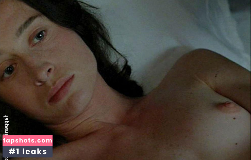 Anne Brochet gallery photo #34