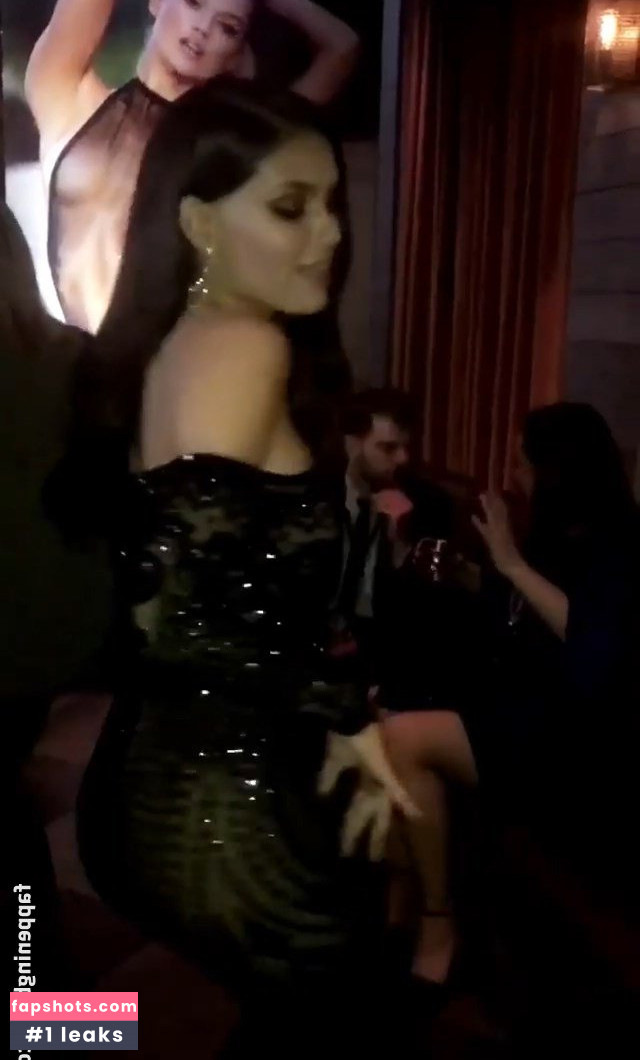 Anne De Paula gallery photo #88