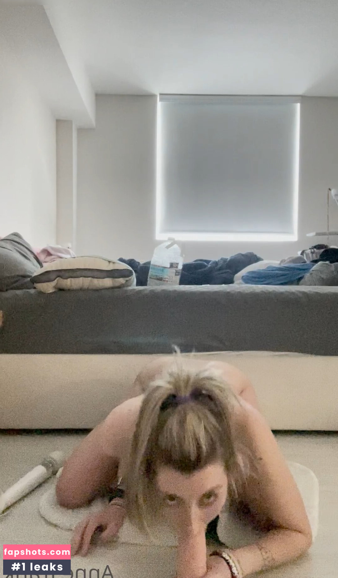 Anne Freak gallery photo #3