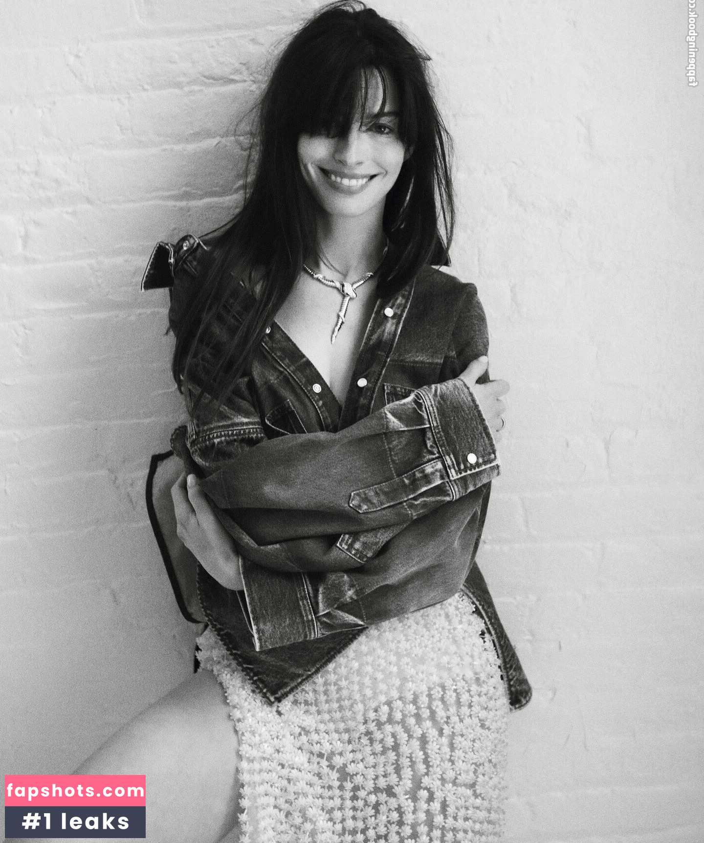 Anne Hathaway gallery photo #103