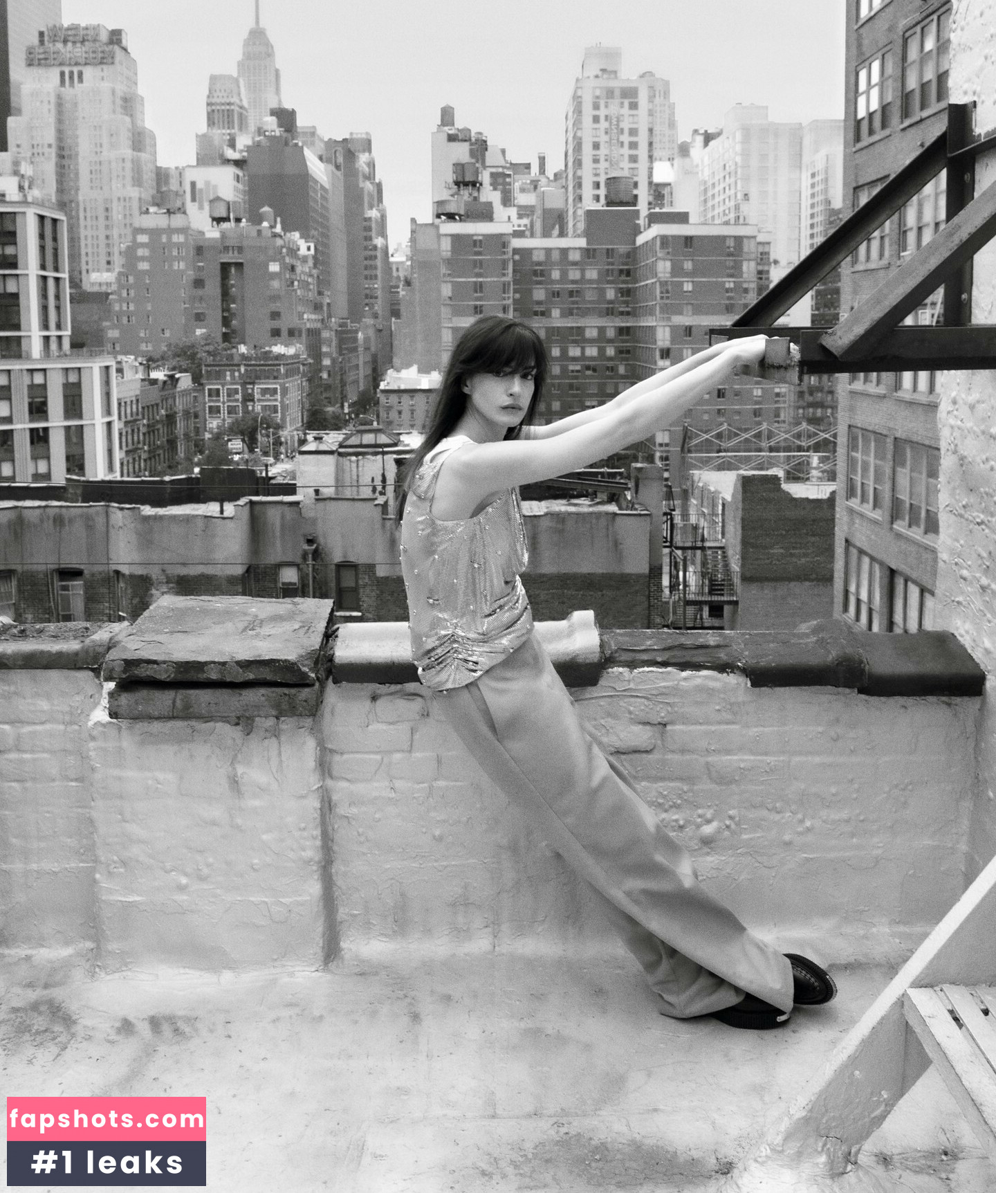 Anne Hathaway gallery photo #106