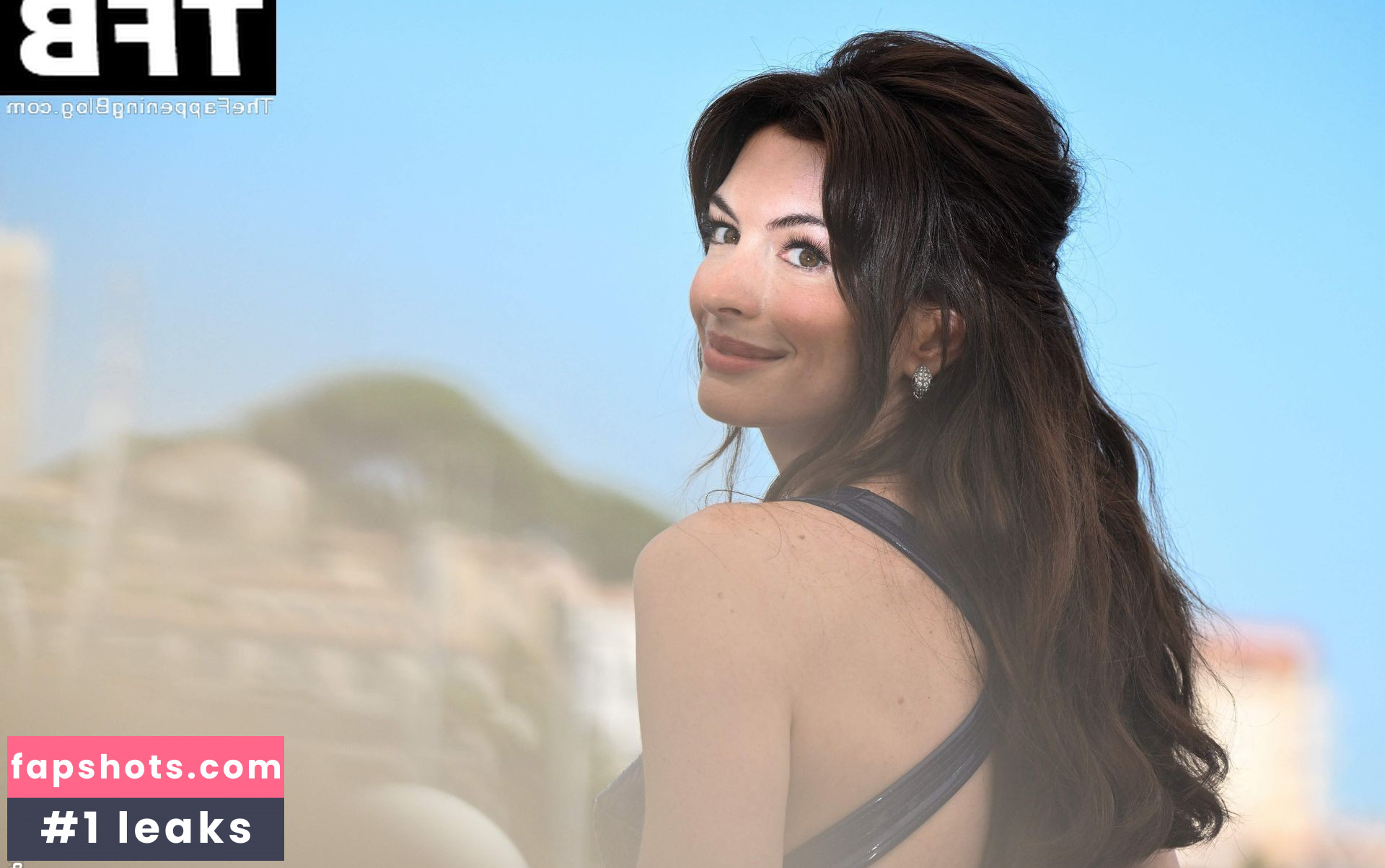 Anne Hathaway gallery photo #1055