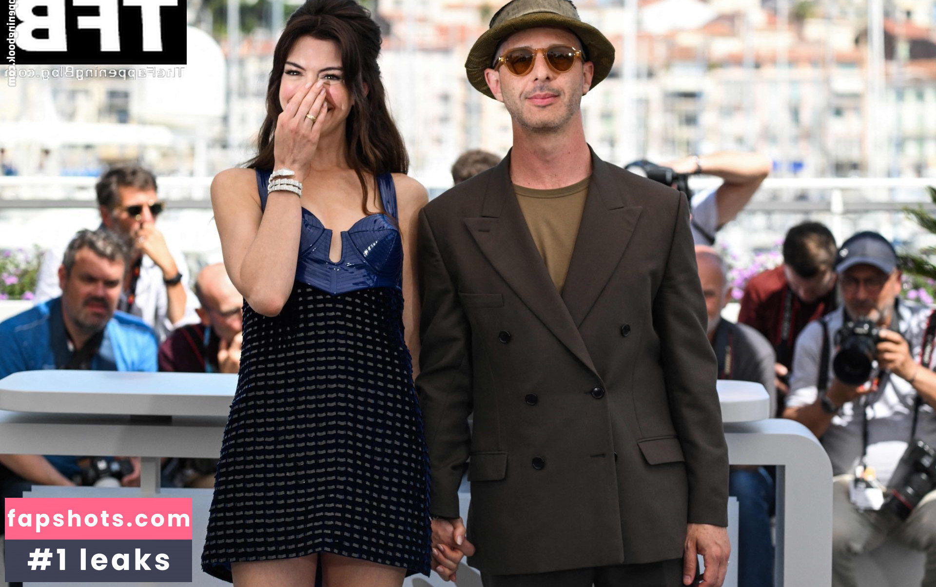 Anne Hathaway gallery photo #1060