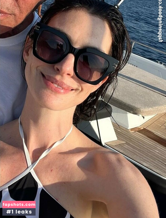 Anne Hathaway gallery photo #108