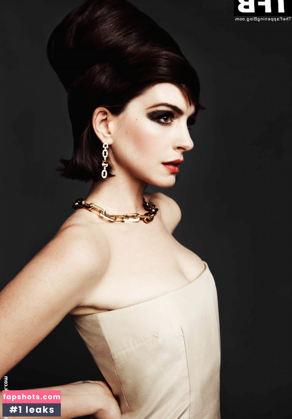 Anne Hathaway gallery photo #1122