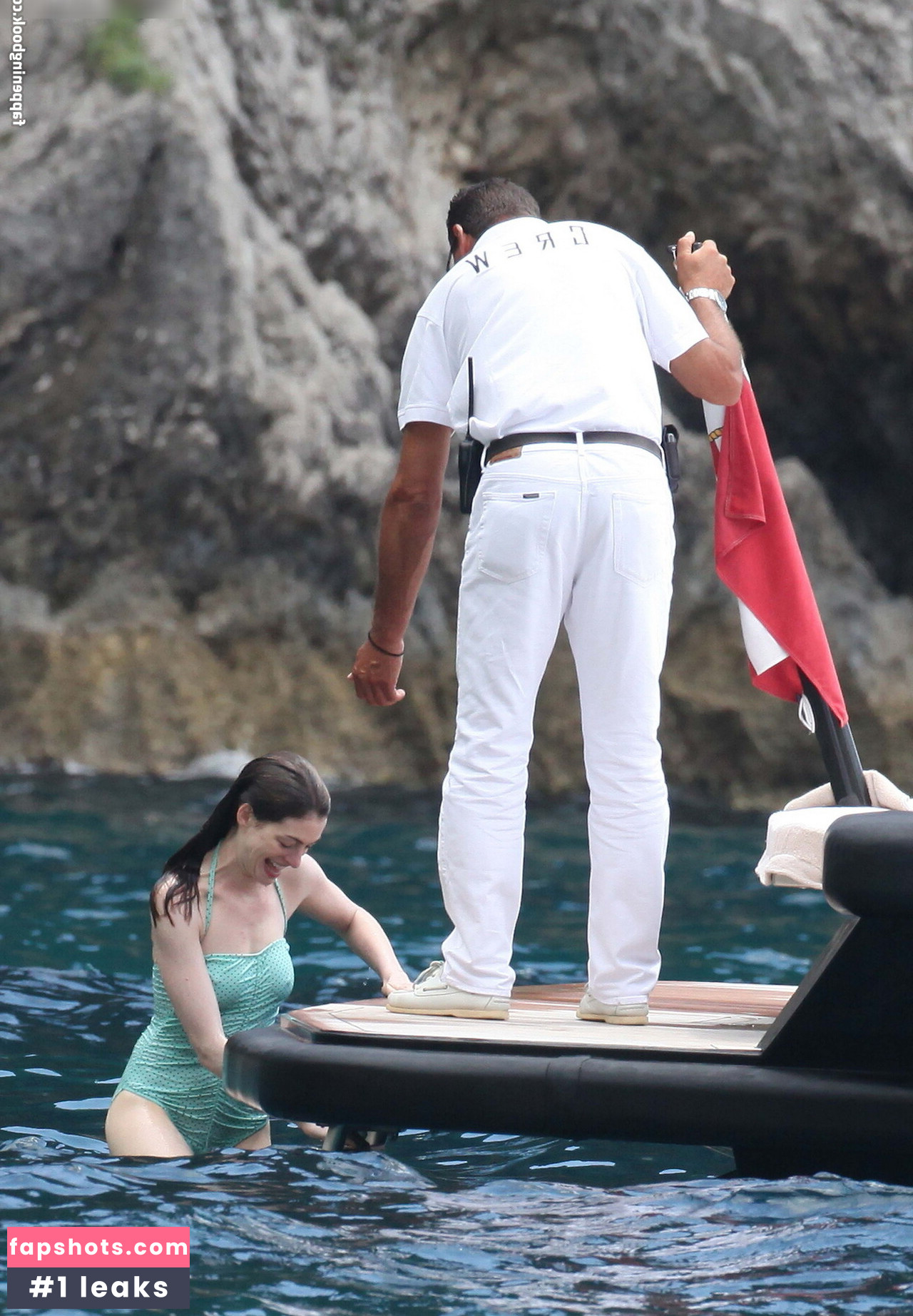 Anne Hathaway gallery photo #114