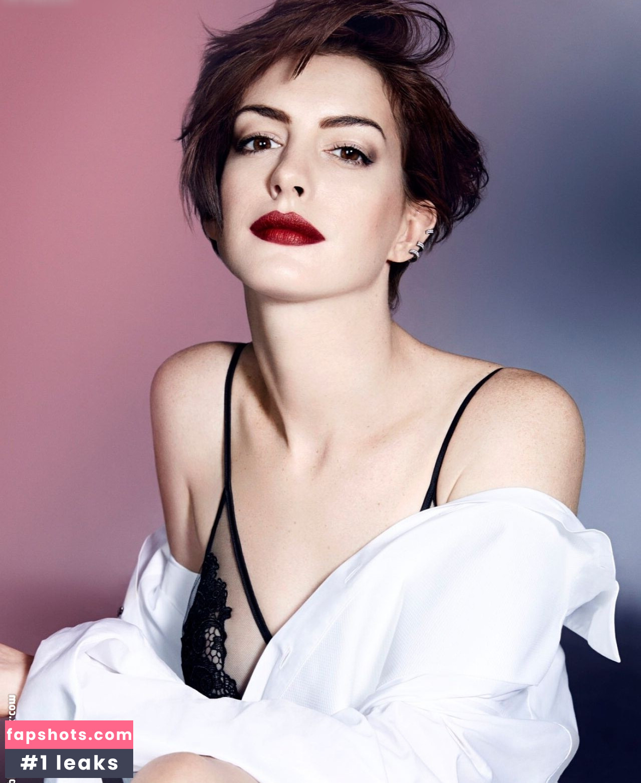 Anne Hathaway gallery photo #135