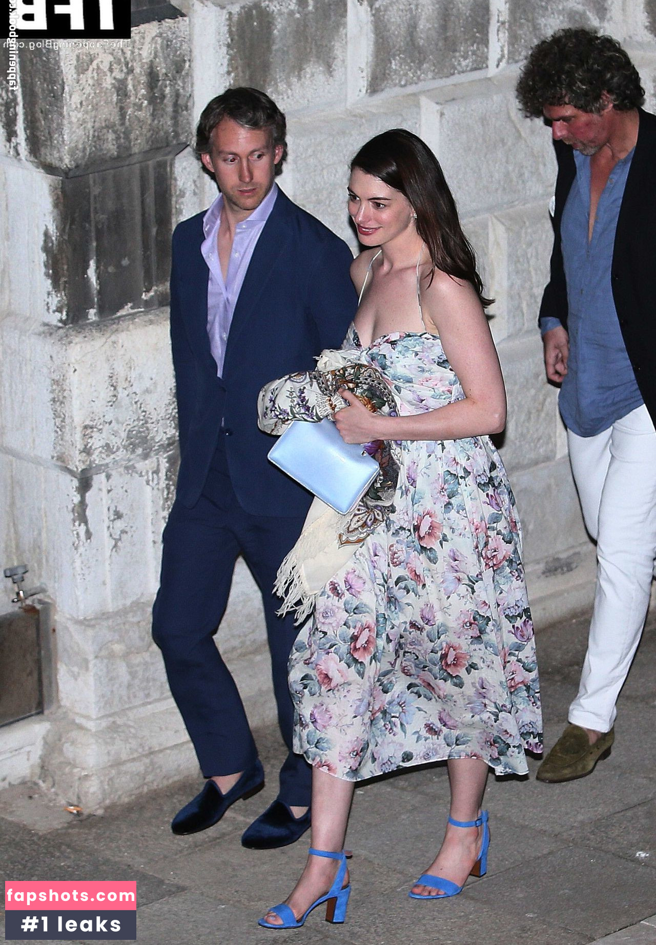 Anne Hathaway gallery photo #1354