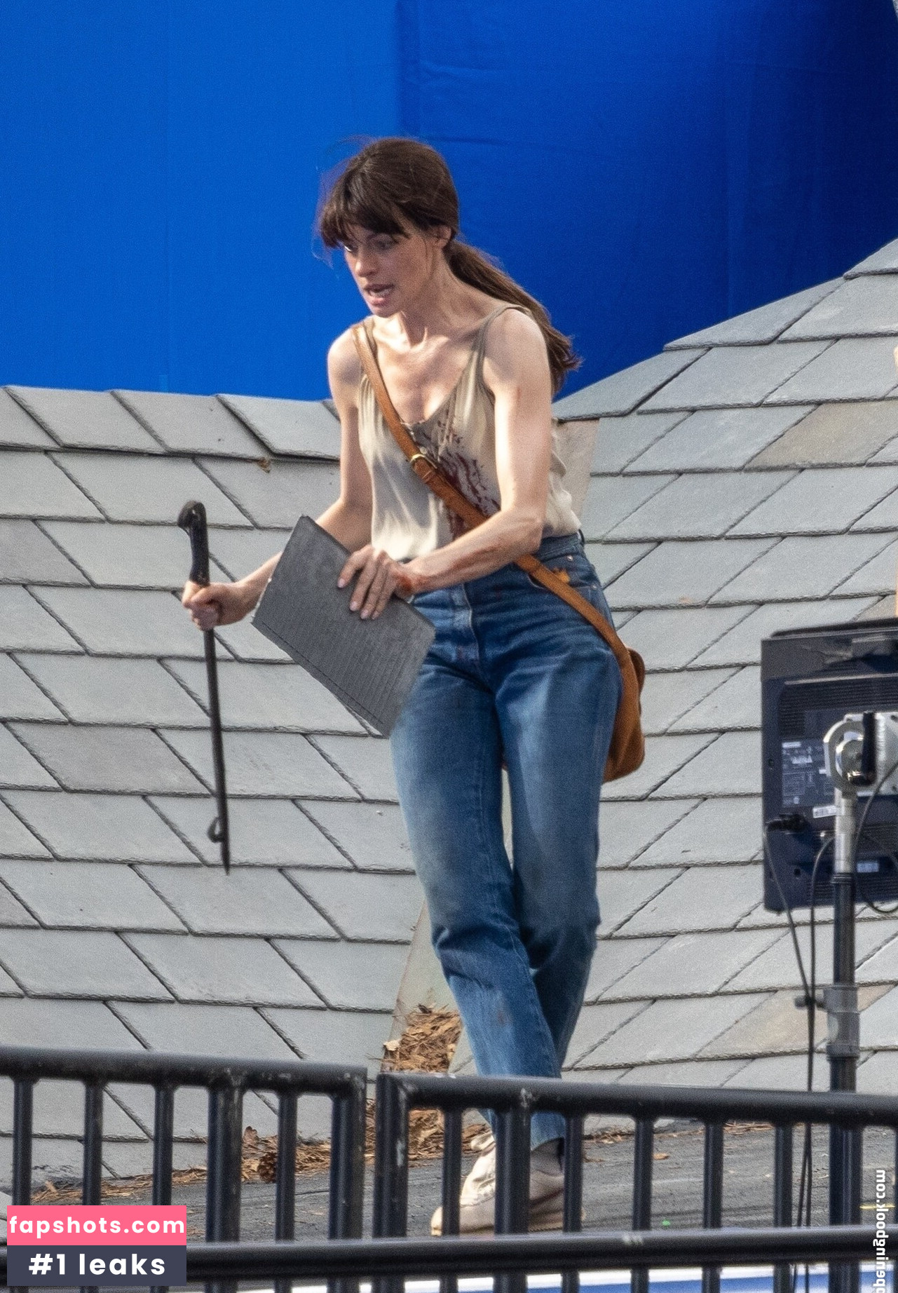 Anne Hathaway gallery photo #151