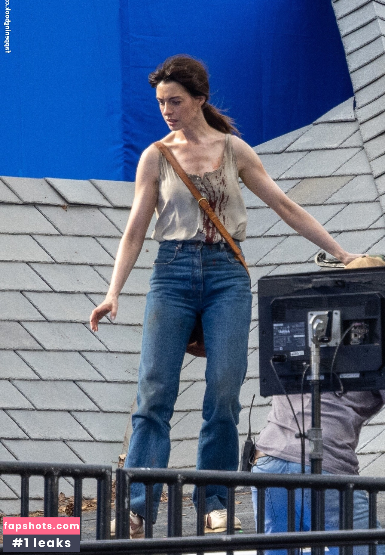 Anne Hathaway gallery photo #152