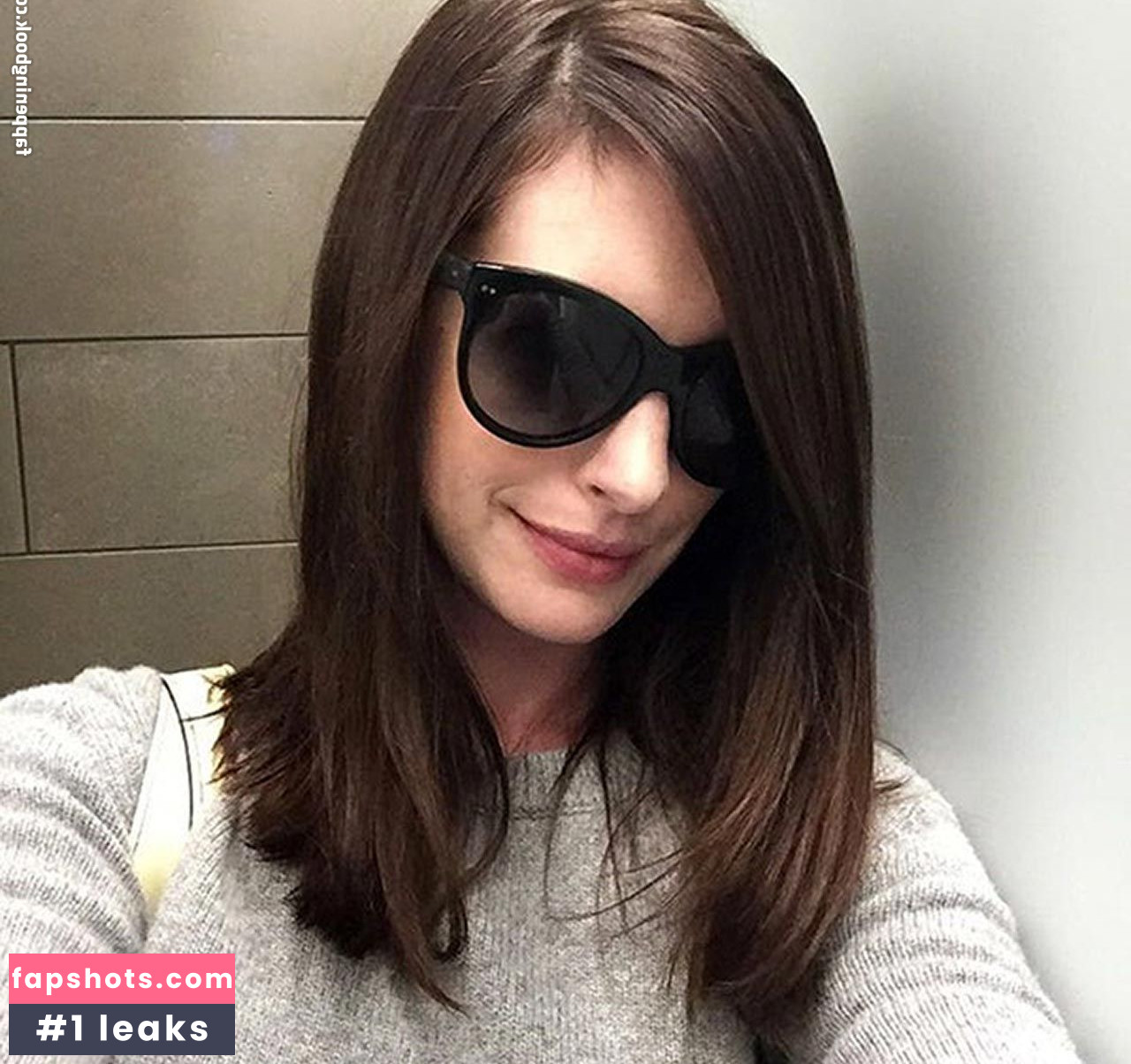 Anne Hathaway gallery photo #1550