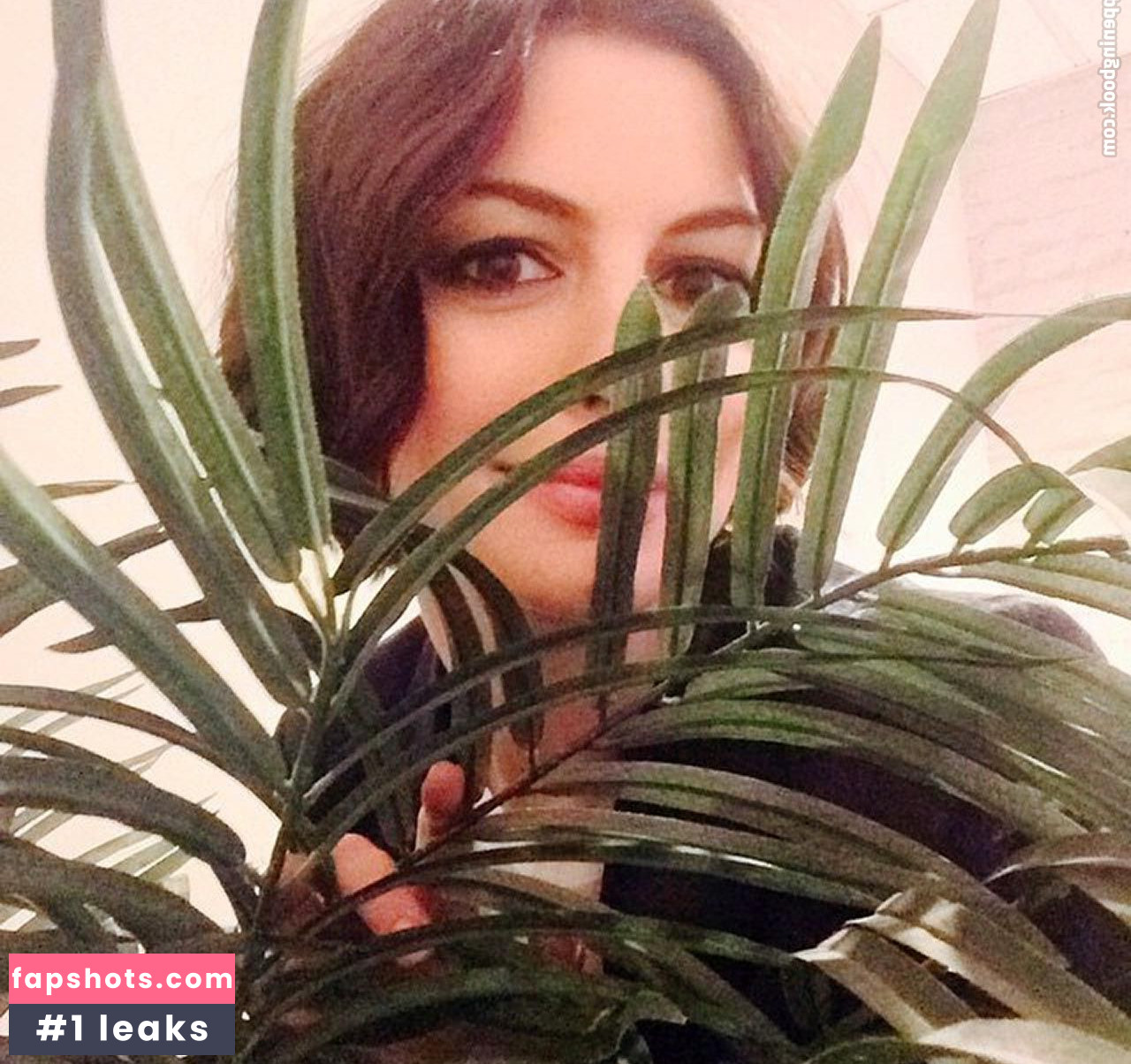 Anne Hathaway gallery photo #1552