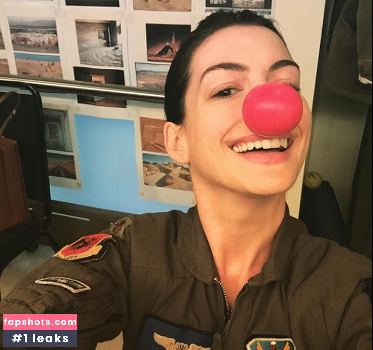 Anne Hathaway gallery photo #1553