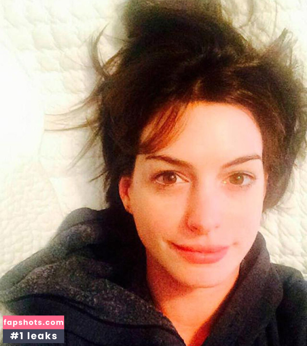 Anne Hathaway gallery photo #1556