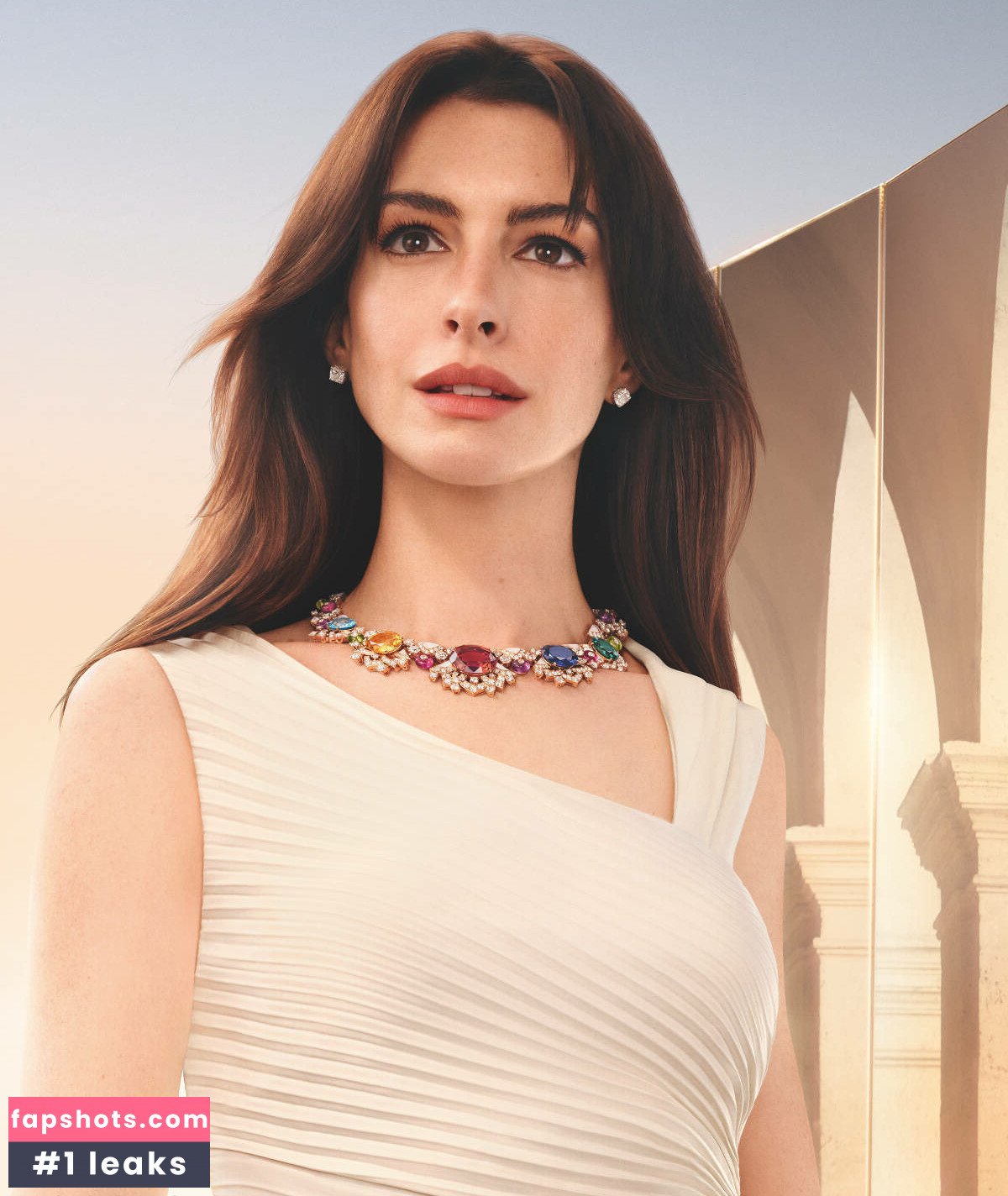 Anne Hathaway gallery photo #159