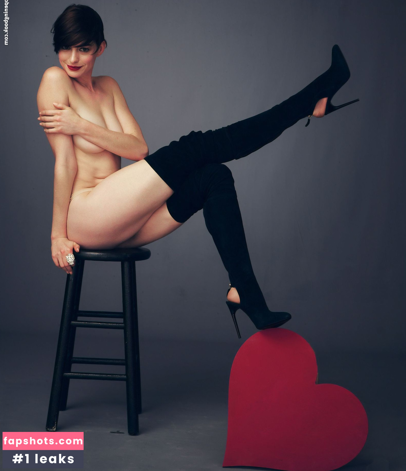 Anne Hathaway gallery photo #1645