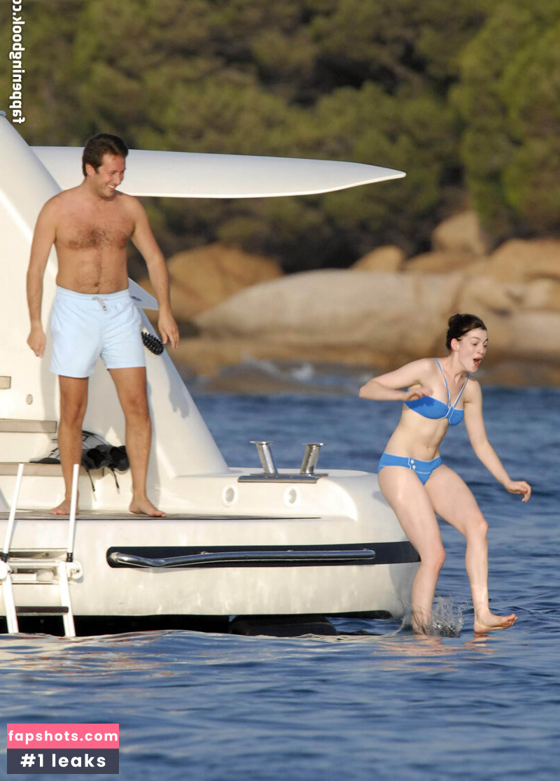 Anne Hathaway gallery photo #168